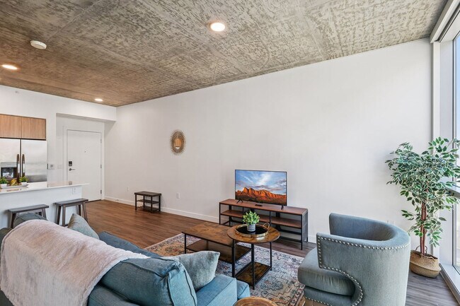 Photo - 222 E Jefferson St Unit ID1369267P