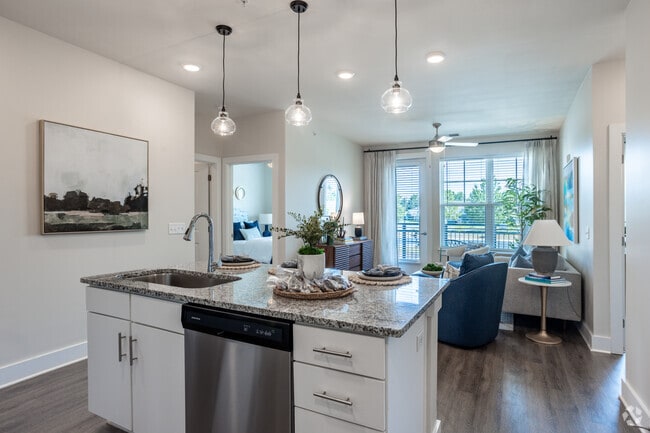 2BR, 2BA - 1,162SF