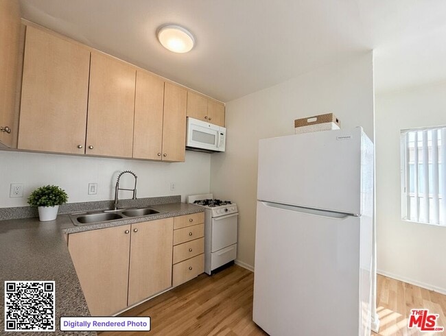 Photo - 1211 W 28th St Unidad 14