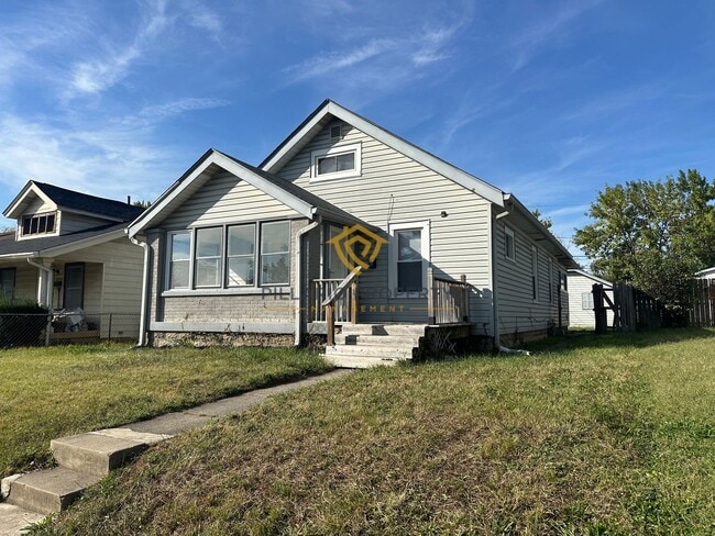 Photo - Stylish & Updated 3 Bedroom / 1.5 Bath Home – Move-In Ready!