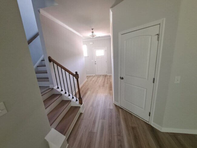 Photo - 2787 Malton Wy