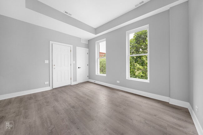 Photo - 1035 N Washtenaw Ave Unit 1