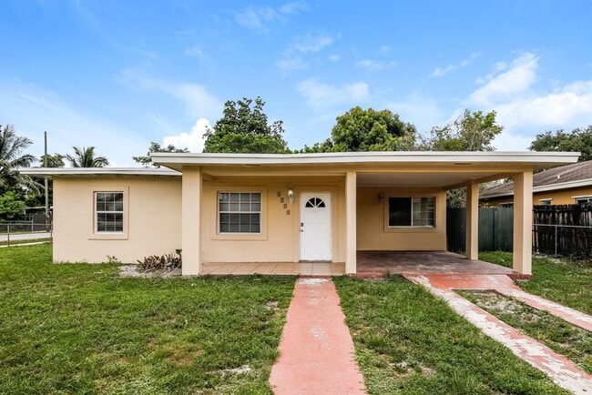 Building Photo - 1100 NW 143rd St