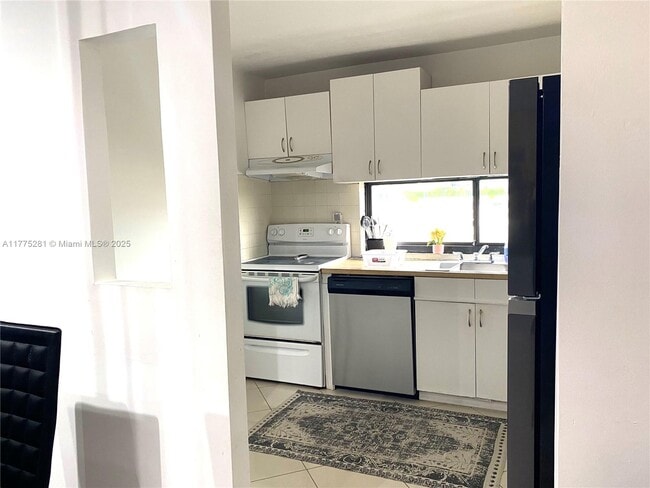 Photo - 16909 N Bay Rd