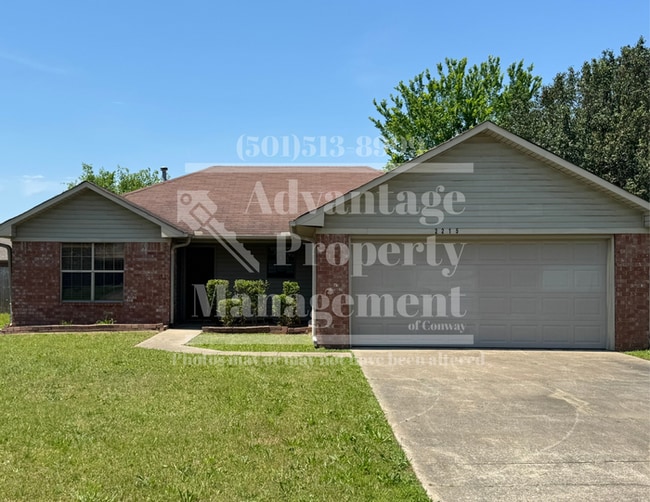 Building Photo - 2215 Cedar Oaks Dr