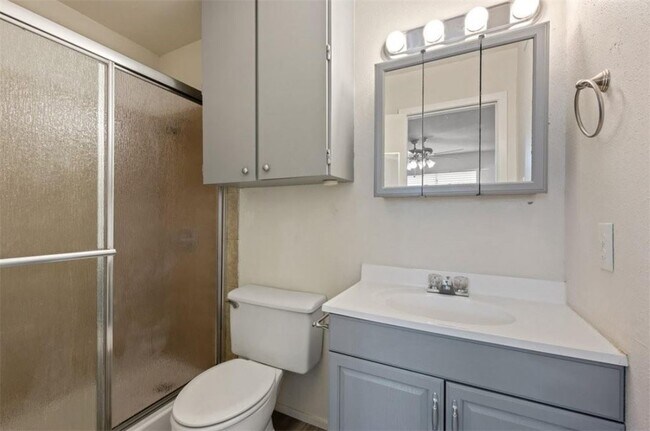 Photo - 710 E Dean Keeton St