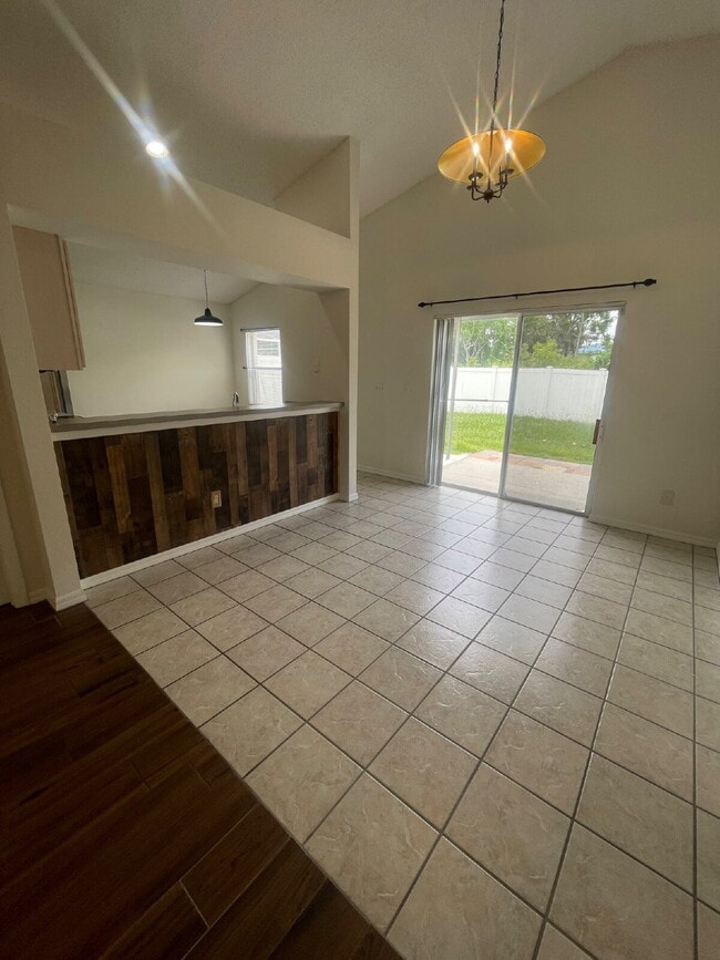 Photo - 4 Bedroom, 2 Bathroom Home in St. Cloud - Spacious 1612 Sq Ft