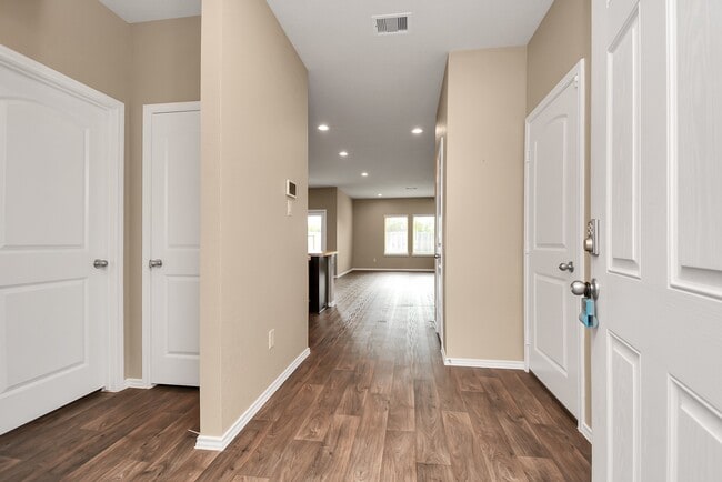 Photo - 5415 Dover Ter Wy