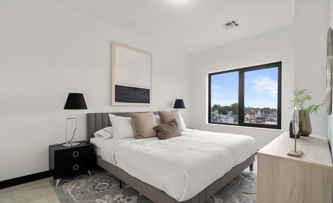 Photo - 600 Broadway Unidad 401