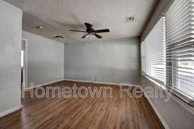 Photo - 2204 Downing St