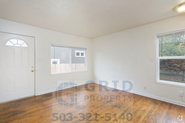 Building Photo - GPM106 - NE Monroe Ave (T2) Unit 68 Rental