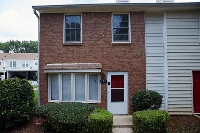 Photo - 248 Mill Creek Pl
