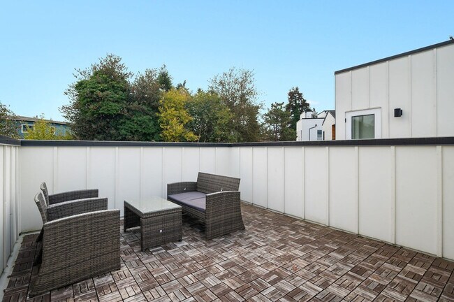 Photo - 6125 Sand Point Way NE Unit SI ID1036013P