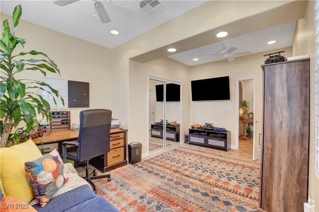 Building Photo - 2092 Wildwood Lake St Rental