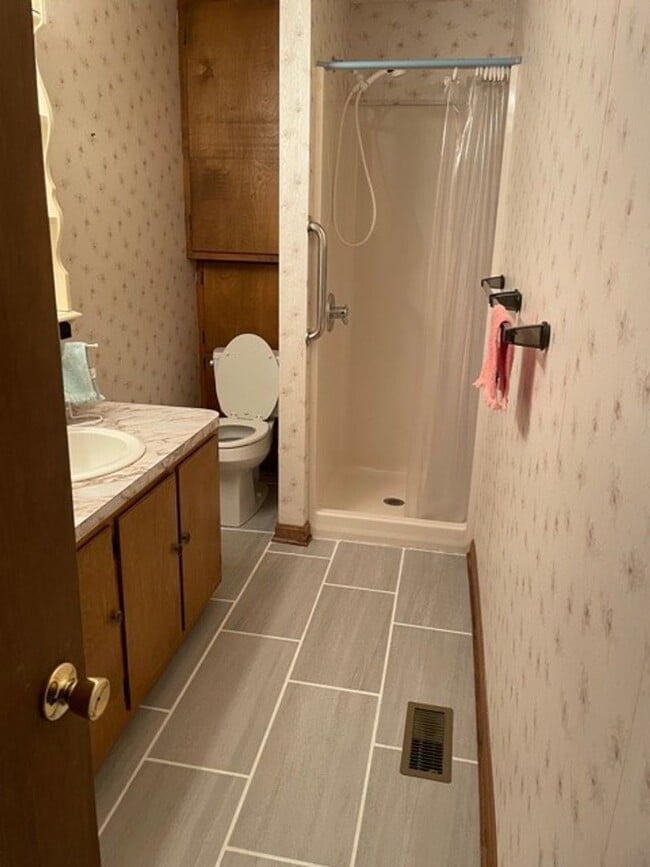 Photo - Lakeview Ranch Located in a Quiet Neighborhood