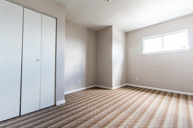 Photo - 1028 E Warrington Ave Unit Apt 3