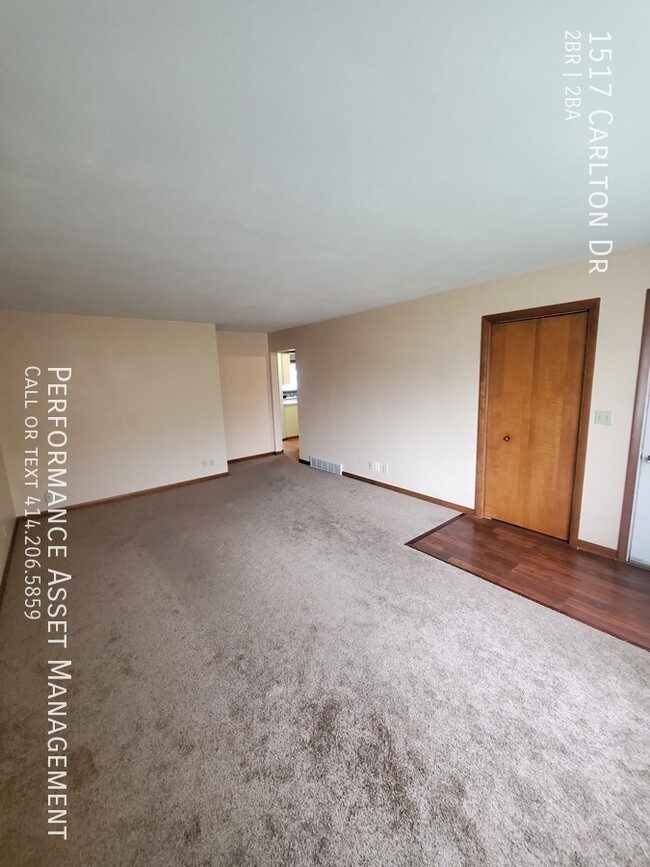 Stunning 2 bed, 2 bath Townhome in Racine - Stunning 2 bed, 2 bath Townhome in Racine