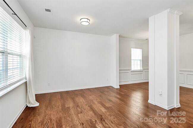 Photo - 181 Atwater Landing Dr