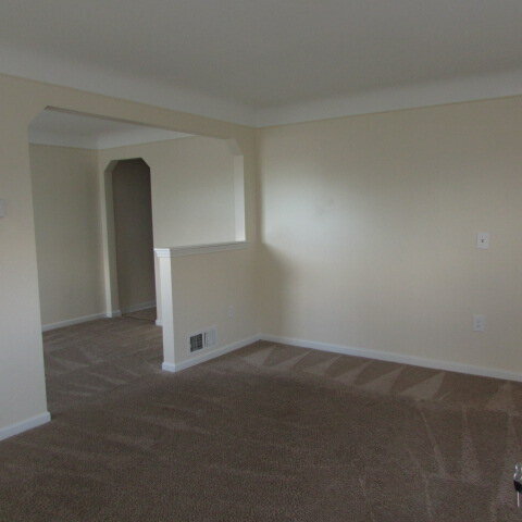 Private Entry Duplex Near Lake St Clair