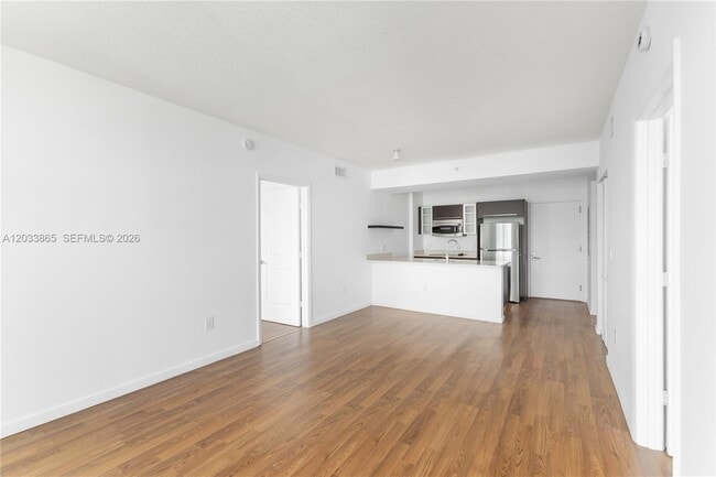 Photo - 333 NE 24th St Unidad 1712