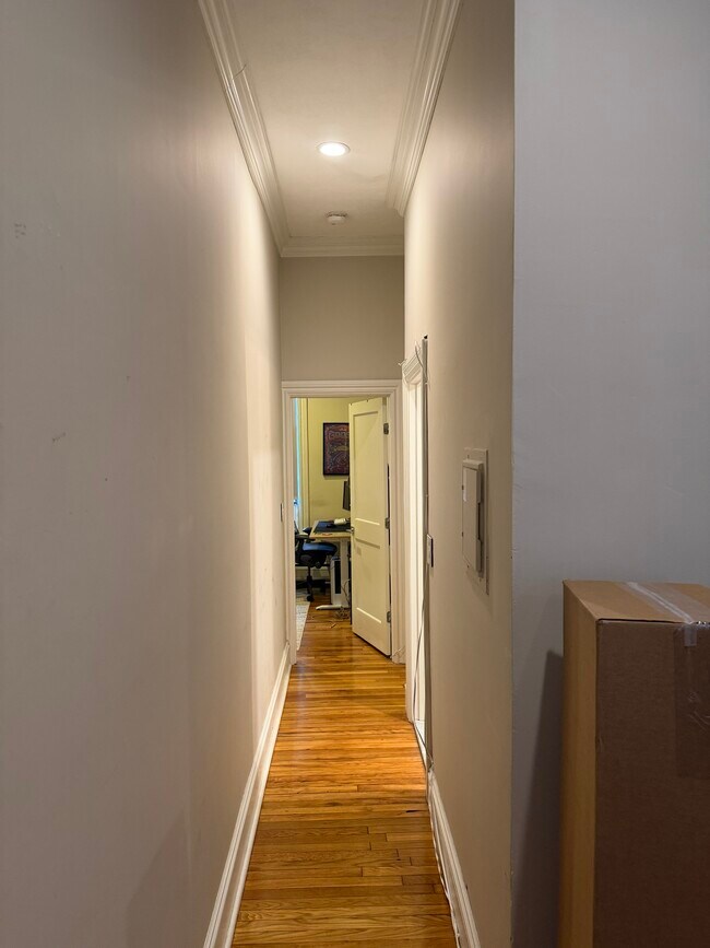 Photo - 219 W Springfield St