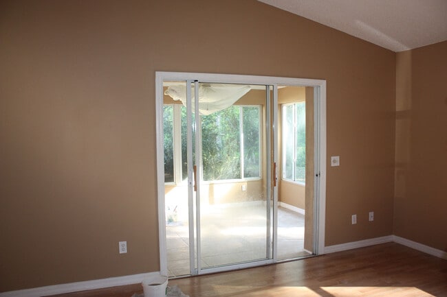 Photo - 20 Zebulon Pl
