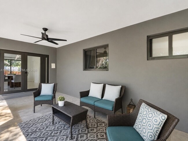 400 NW 30th Ct