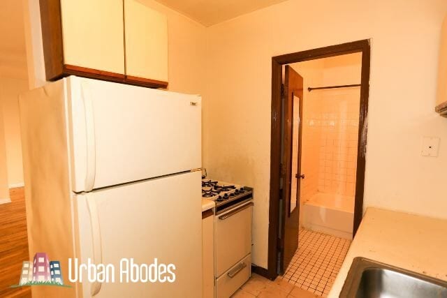 Photo - 814 W Cornelia Ave Unit M03B