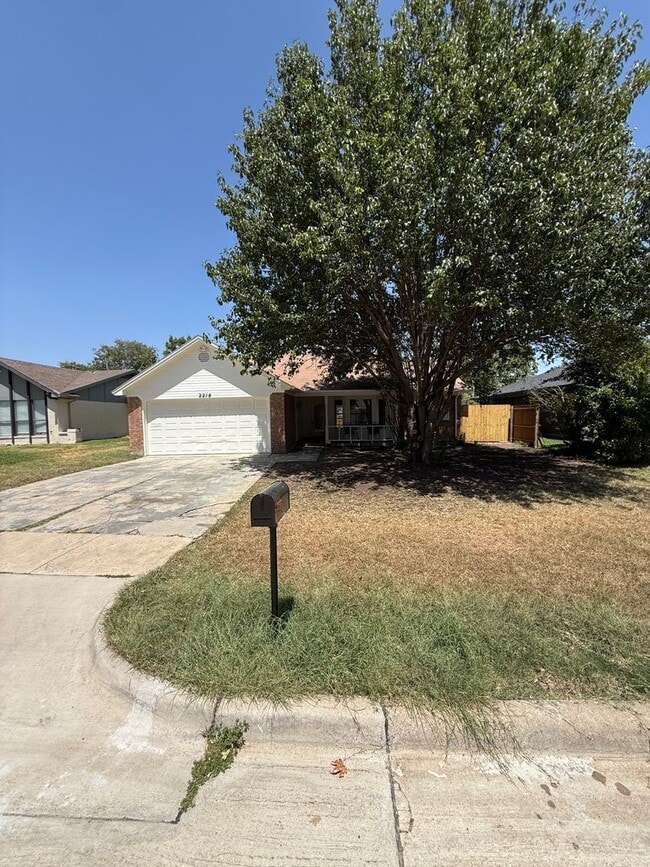 2218 Parkside Dr