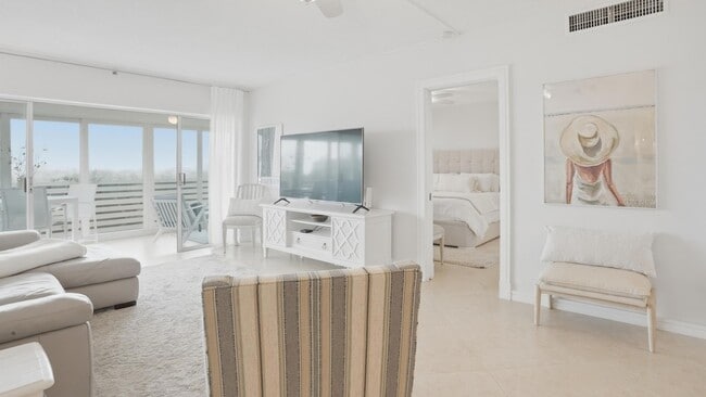 921 Spanish Cir Unit 436