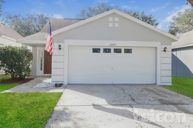 Building Photo - 32437 Fish Hook Lp