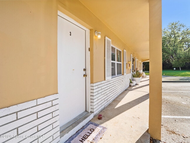Photo - 89 NW Irwin Ave Unit 3