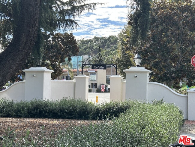 Photo - 833 Moraga Dr Unit 18