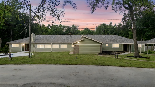 Building Photo - 1506 Shady Glen Dr Rental