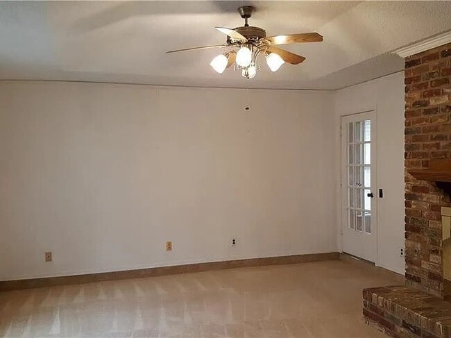 Photo - 2302 Bengal Ln