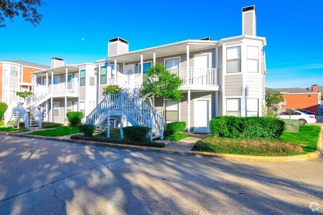 Building Photo - 4441 Old College Rd Rental