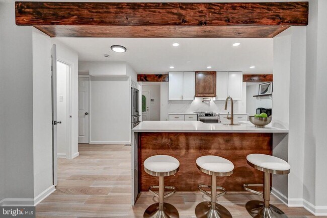 Photo - 1225 E Piney Hill Rd House