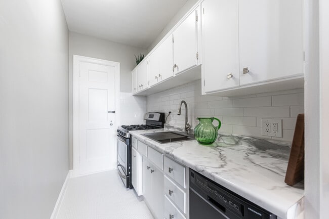 Photo - 2000 N Lincoln Park W Unidad 607