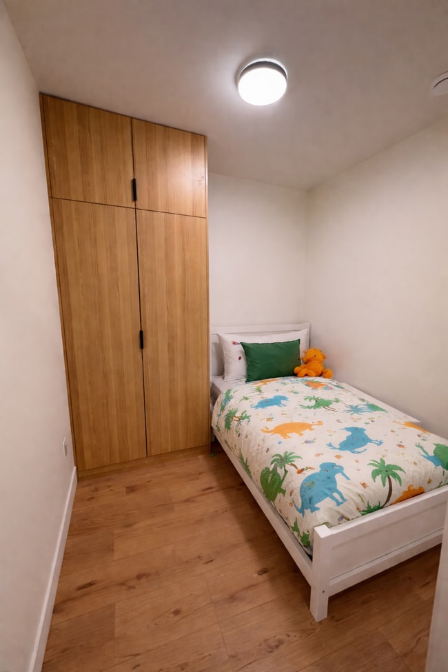 Photo - 20769 Fraser Hwy