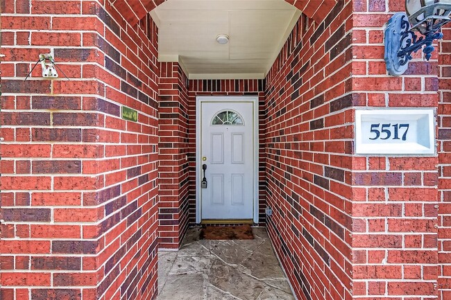 Photo - 5517 Autumn Ash Ln