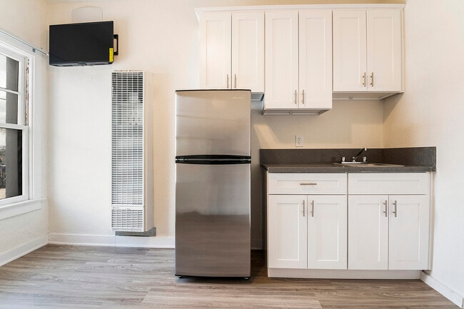 Photo - Furnished on Flint