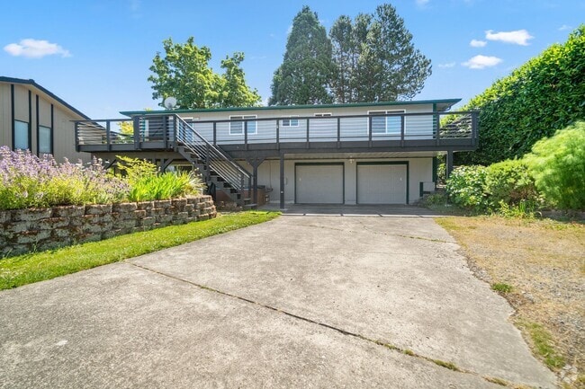 Building Photo - 1507 Nisqually St Rental