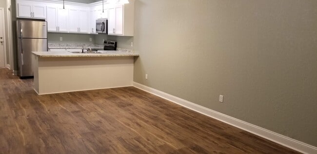 Photo - 805 Harmon Heights