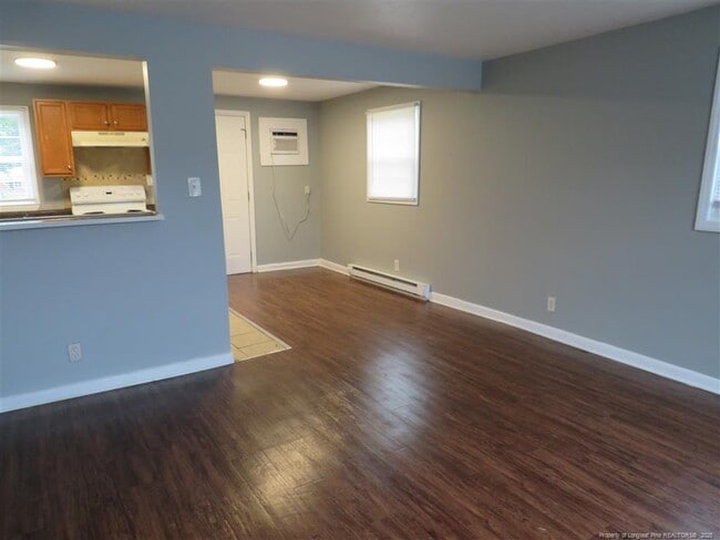 Photo - 1912 King George Dr