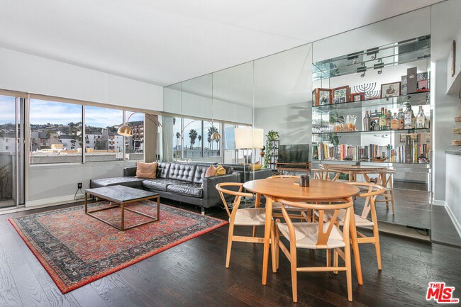 Photo - 7135 Hollywood Blvd Unidad 603