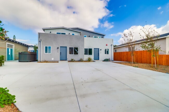 Photo - 3042-3044 J St Unit 101