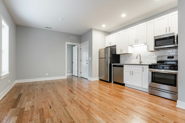 Photo - 2109 N Sedgwick St Unit 3