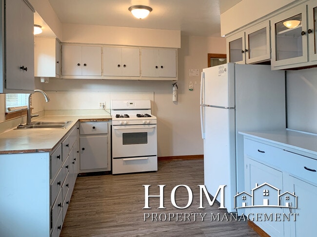 Photo - 335 Dolph Rd