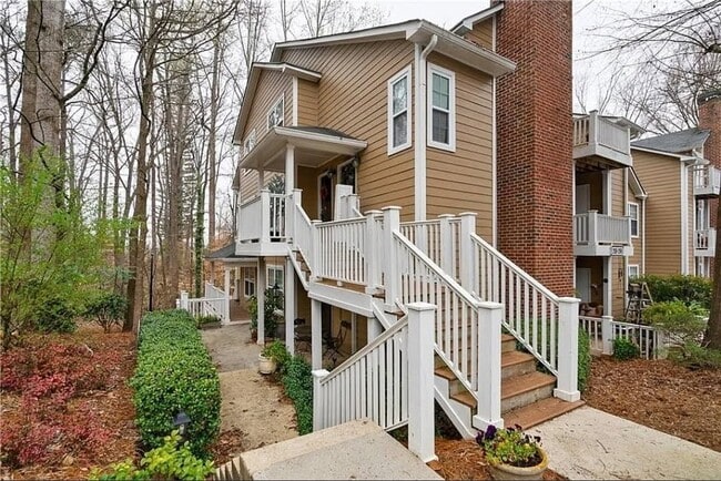 Building Photo - 2194 River Heights Ct SE Unit River Heights