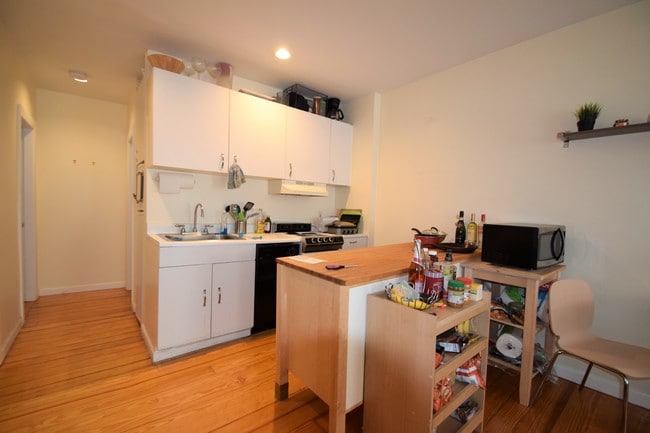 Photo - 77 Phillips St Unidad 2F